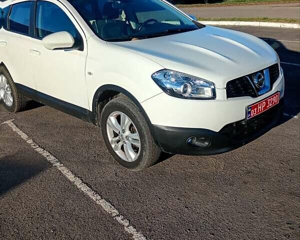 Белый Ниссан Кашкай 2, объемом двигателя 1.5 л и пробегом 143 тыс. км за 11200 $, фото 11 на Automoto.ua