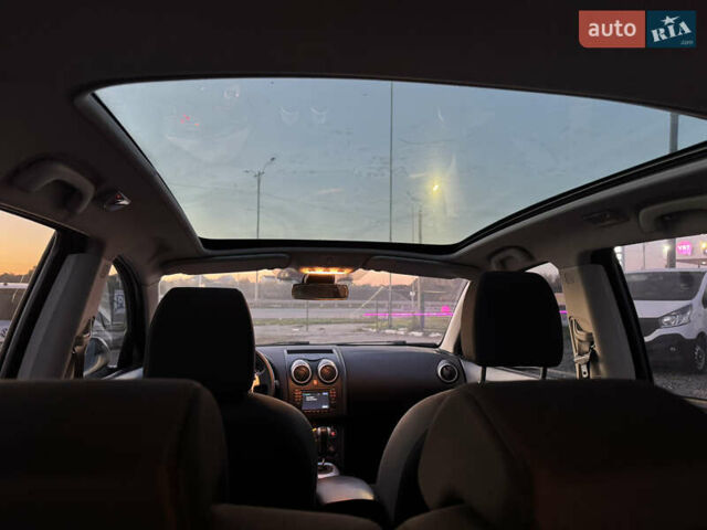 Белый Ниссан Кашкай 2, объемом двигателя 2 л и пробегом 208 тыс. км за 11800 $, фото 15 на Automoto.ua