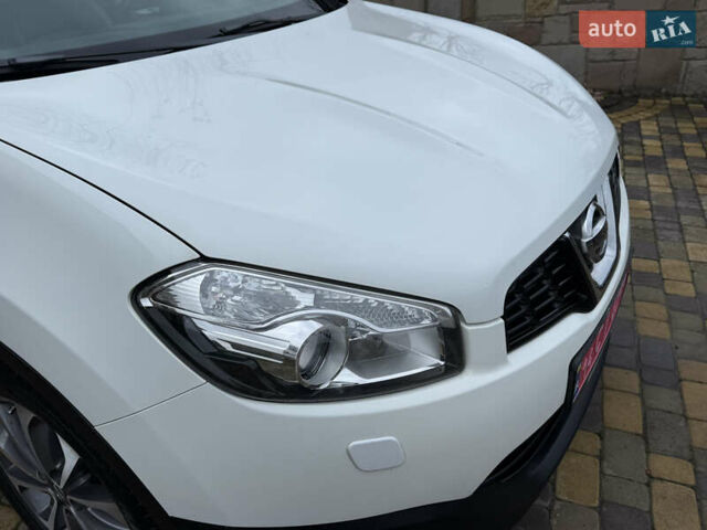 Белый Ниссан Кашкай 2, объемом двигателя 1.6 л и пробегом 220 тыс. км за 10650 $, фото 57 на Automoto.ua