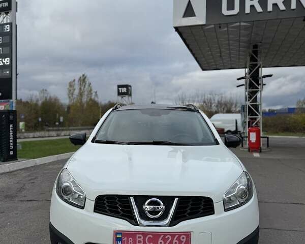 Ниссан Кашкай 2 2013 в Дубно на Automoto.ua Белый Ниссан Кашкай 2, объемом двигателя 1.6 л и пробегом 233 тыс. км за 11499 $, фото 14 на Automoto.ua