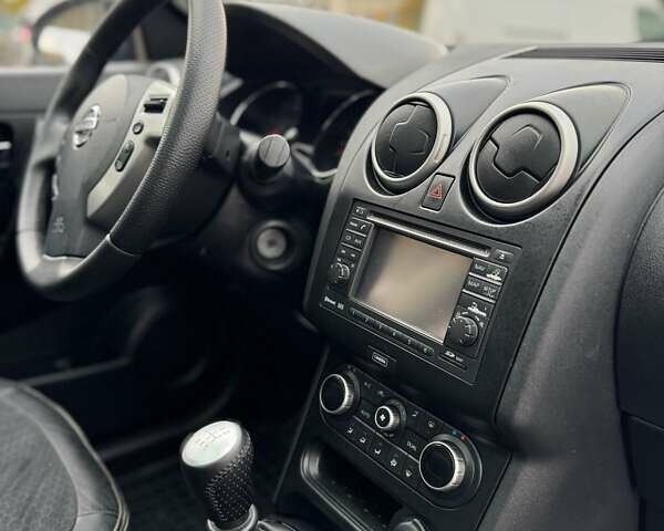 Ниссан Кашкай 2 2013 в Дубно на Automoto.ua Белый Ниссан Кашкай 2, объемом двигателя 1.6 л и пробегом 233 тыс. км за 11499 $, фото 29 на Automoto.ua