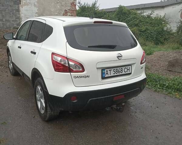 Білий Ніссан Кашкай 2, об'ємом двигуна 1.5 л та пробігом 330 тис. км за 9500 $, фото 3 на Automoto.ua
