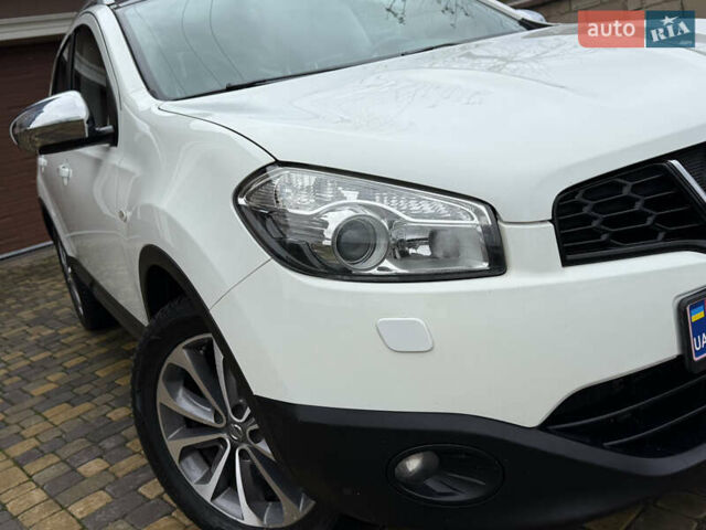 Белый Ниссан Кашкай 2, объемом двигателя 1.6 л и пробегом 220 тыс. км за 10650 $, фото 9 на Automoto.ua