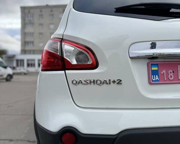 Ниссан Кашкай 2 2013 в Дубно на Automoto.ua Белый Ниссан Кашкай 2, объемом двигателя 1.6 л и пробегом 233 тыс. км за 11499 $, фото 4 на Automoto.ua