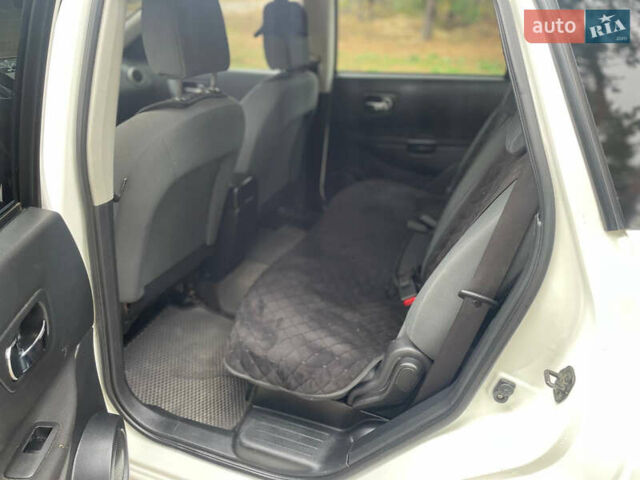 Ниссан Кашкай 2 2013 в Новых Санжарах на Automoto.ua Белый Ниссан Кашкай 2, объемом двигателя 1.5 л и пробегом 307 тыс. км за 10000 $, фото 11 на Automoto.ua