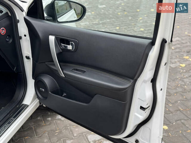 Ниссан Кашкай 2 2013 в Ровно на Automoto.ua Белый Ниссан Кашкай 2, объемом двигателя 1.6 л и пробегом 213 тыс. км за 12800 $, фото 64 на Automoto.ua