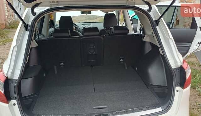 Ниссан Кашкай 2 2013 в Чернигове на Automoto.ua Белый Ниссан Кашкай 2, объемом двигателя 1.6 л и пробегом 230 тыс. км за 13650 $, фото 18 на Automoto.ua