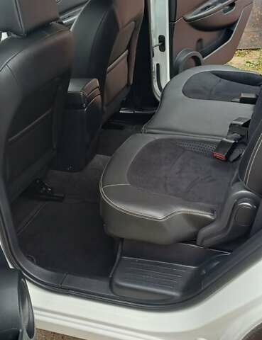 Ниссан Кашкай 2 2013 в Чернигове на Automoto.ua Белый Ниссан Кашкай 2, объемом двигателя 1.6 л и пробегом 230 тыс. км за 13650 $, фото 14 на Automoto.ua