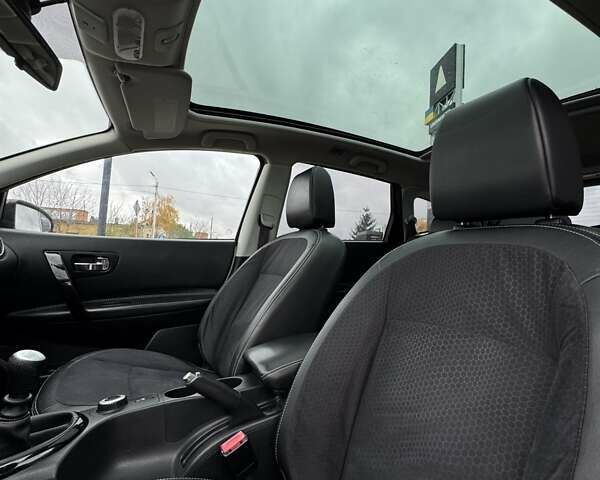 Ниссан Кашкай 2 2013 в Дубно на Automoto.ua Белый Ниссан Кашкай 2, объемом двигателя 1.6 л и пробегом 233 тыс. км за 11499 $, фото 41 на Automoto.ua