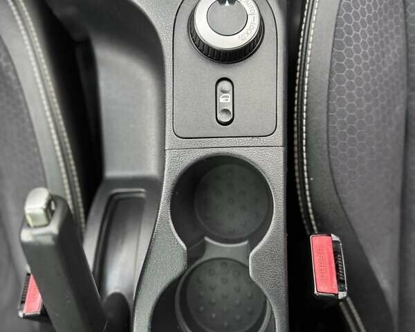 Ниссан Кашкай 2 2013 в Дубно на Automoto.ua Белый Ниссан Кашкай 2, объемом двигателя 1.6 л и пробегом 233 тыс. км за 11499 $, фото 23 на Automoto.ua