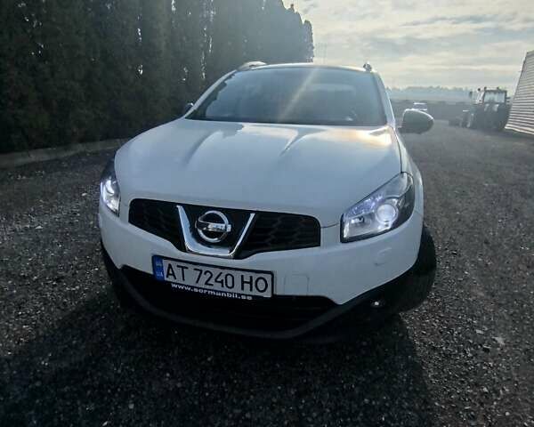 Білий Ніссан Кашкай 2, об'ємом двигуна 1.6 л та пробігом 235 тис. км за 11999 $, фото 3 на Automoto.ua