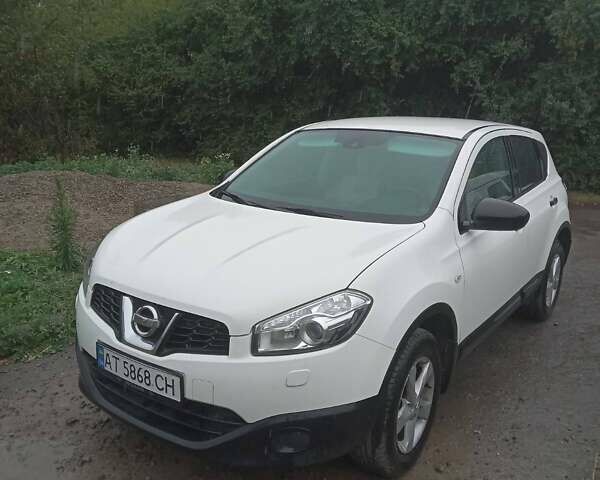 Білий Ніссан Кашкай 2, об'ємом двигуна 1.5 л та пробігом 330 тис. км за 9500 $, фото 2 на Automoto.ua