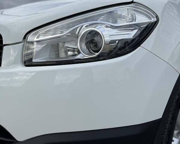 Ниссан Кашкай 2 2013 в Дубно на Automoto.ua Белый Ниссан Кашкай 2, объемом двигателя 1.6 л и пробегом 233 тыс. км за 11499 $, фото 12 на Automoto.ua