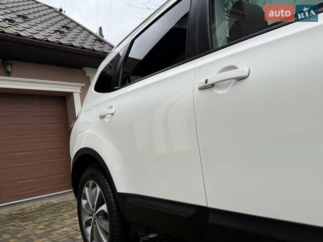 Белый Ниссан Кашкай 2, объемом двигателя 1.6 л и пробегом 220 тыс. км за 10650 $, фото 28 на Automoto.ua
