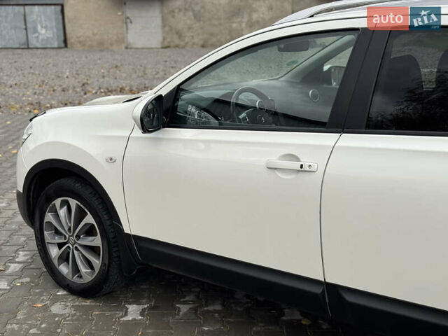 Ниссан Кашкай 2 2013 в Ровно на Automoto.ua Белый Ниссан Кашкай 2, объемом двигателя 1.6 л и пробегом 213 тыс. км за 12800 $, фото 13 на Automoto.ua
