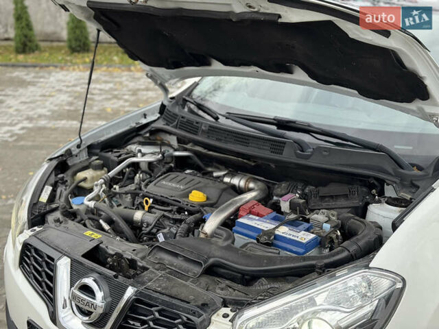 Ниссан Кашкай 2 2013 в Ровно на Automoto.ua Белый Ниссан Кашкай 2, объемом двигателя 1.6 л и пробегом 213 тыс. км за 12800 $, фото 37 на Automoto.ua