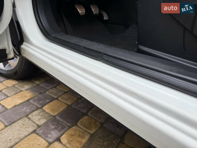 Белый Ниссан Кашкай 2, объемом двигателя 1.6 л и пробегом 220 тыс. км за 10650 $, фото 44 на Automoto.ua