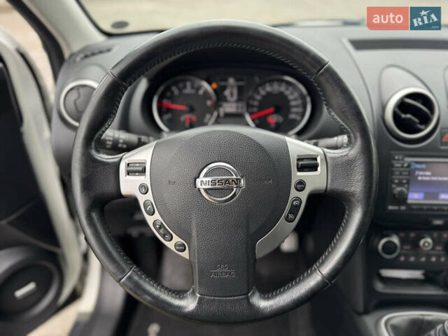 Ниссан Кашкай 2 2013 в Ровно на Automoto.ua Белый Ниссан Кашкай 2, объемом двигателя 1.6 л и пробегом 213 тыс. км за 12800 $, фото 45 на Automoto.ua