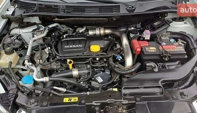 Ниссан Кашкай 2 2013 в Чернигове на Automoto.ua Белый Ниссан Кашкай 2, объемом двигателя 1.6 л и пробегом 230 тыс. км за 13650 $, фото 27 на Automoto.ua