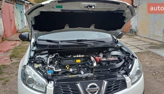 Ниссан Кашкай 2 2013 в Чернигове на Automoto.ua Белый Ниссан Кашкай 2, объемом двигателя 1.6 л и пробегом 230 тыс. км за 13650 $, фото 26 на Automoto.ua