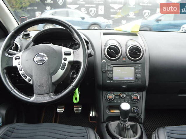 Белый Ниссан Кашкай 2, объемом двигателя 1.6 л и пробегом 346 тыс. км за 11500 $, фото 10 на Automoto.ua