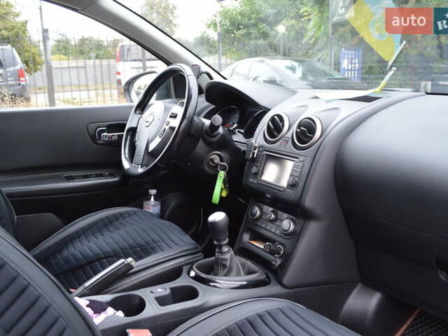 Белый Ниссан Кашкай 2, объемом двигателя 1.6 л и пробегом 346 тыс. км за 11500 $, фото 14 на Automoto.ua