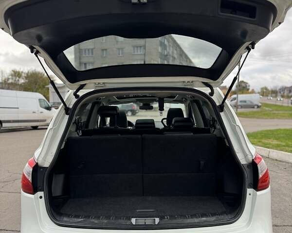 Ниссан Кашкай 2 2013 в Дубно на Automoto.ua Белый Ниссан Кашкай 2, объемом двигателя 1.6 л и пробегом 233 тыс. км за 11499 $, фото 35 на Automoto.ua