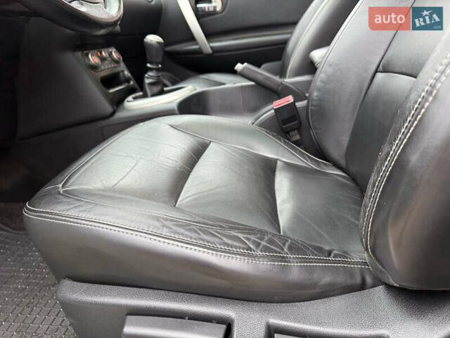 Белый Ниссан Кашкай 2, объемом двигателя 1.6 л и пробегом 220 тыс. км за 10650 $, фото 42 на Automoto.ua