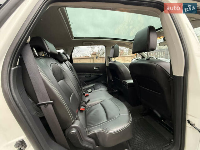 Белый Ниссан Кашкай 2, объемом двигателя 1.6 л и пробегом 220 тыс. км за 10650 $, фото 16 на Automoto.ua