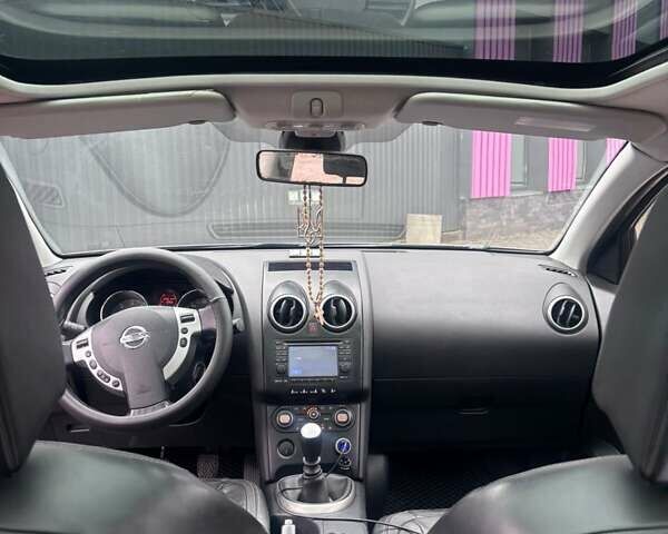 Бежевый Ниссан Кашкай 2, объемом двигателя 2 л и пробегом 250 тыс. км за 8800 $, фото 10 на Automoto.ua