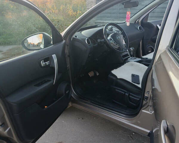 Ниссан Кашкай 2 2011 в Каменце-Подольском на Automoto.ua Бежевый Ниссан Кашкай 2, объемом двигателя 2 л и пробегом 250 тыс. км за 12000 $, фото 24 на Automoto.ua