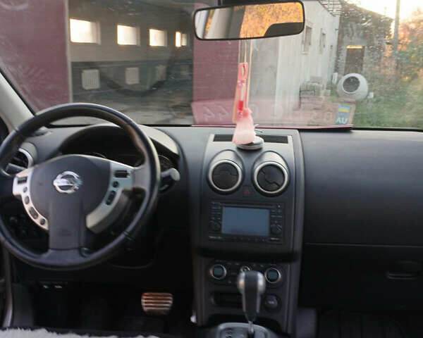 Ниссан Кашкай 2 2011 в Каменце-Подольском на Automoto.ua Бежевый Ниссан Кашкай 2, объемом двигателя 2 л и пробегом 250 тыс. км за 12000 $, фото 29 на Automoto.ua