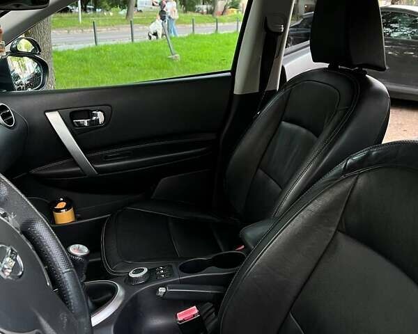 Черный Ниссан Кашкай 2, объемом двигателя 2 л и пробегом 260 тыс. км за 7300 $, фото 33 на Automoto.ua