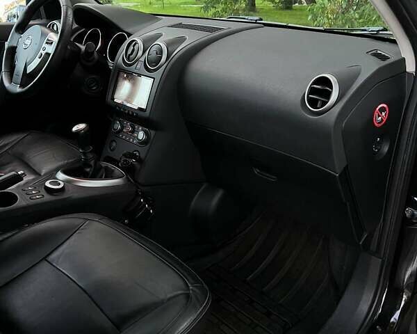 Черный Ниссан Кашкай 2, объемом двигателя 2 л и пробегом 260 тыс. км за 7300 $, фото 23 на Automoto.ua