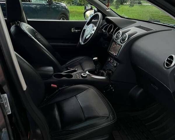 Черный Ниссан Кашкай 2, объемом двигателя 2 л и пробегом 260 тыс. км за 7300 $, фото 26 на Automoto.ua