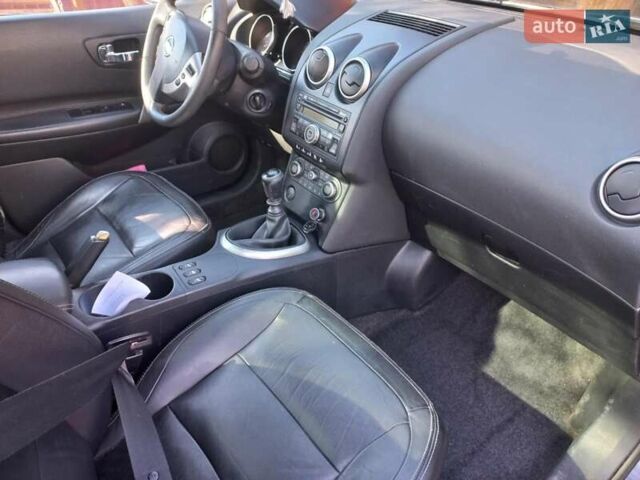 Черный Ниссан Кашкай 2, объемом двигателя 2 л и пробегом 310 тыс. км за 8800 $, фото 7 на Automoto.ua