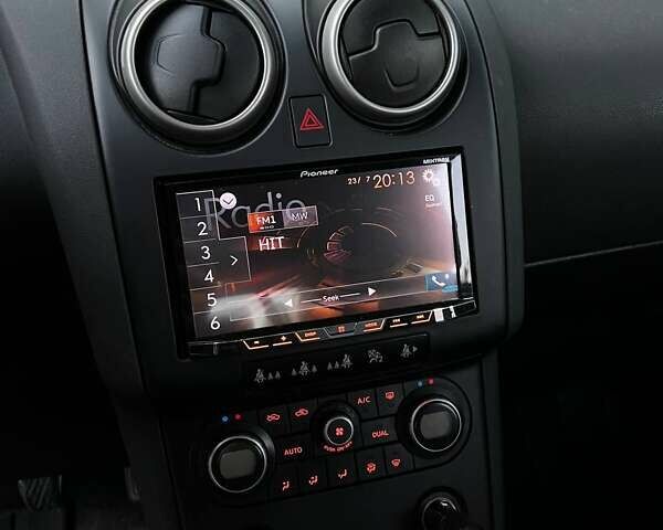 Черный Ниссан Кашкай 2, объемом двигателя 2 л и пробегом 260 тыс. км за 7300 $, фото 31 на Automoto.ua