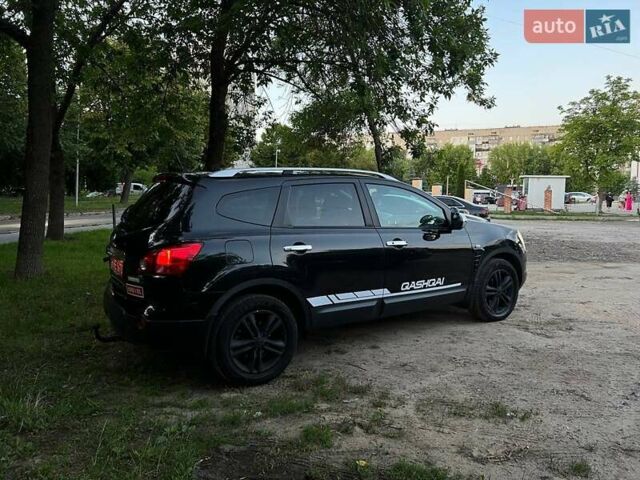 Черный Ниссан Кашкай 2, объемом двигателя 2 л и пробегом 260 тыс. км за 7300 $, фото 5 на Automoto.ua