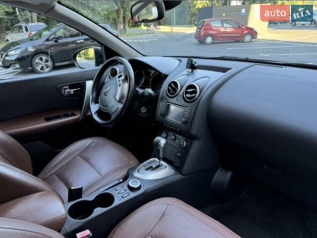 Черный Ниссан Кашкай 2, объемом двигателя 2 л и пробегом 168 тыс. км за 10000 $, фото 6 на Automoto.ua