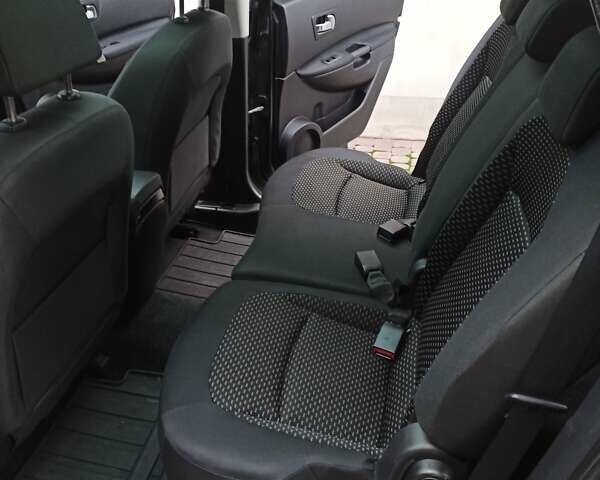 Черный Ниссан Кашкай 2, объемом двигателя 2 л и пробегом 163 тыс. км за 9200 $, фото 3 на Automoto.ua