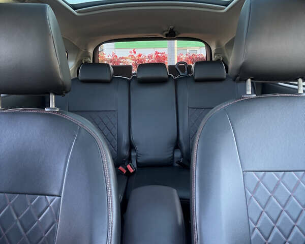 Черный Ниссан Кашкай 2, объемом двигателя 2 л и пробегом 210 тыс. км за 8800 $, фото 12 на Automoto.ua