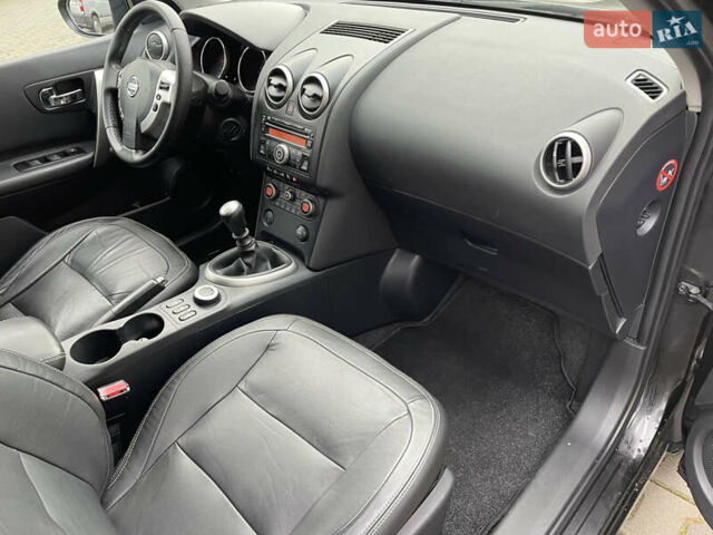 Черный Ниссан Кашкай 2, объемом двигателя 2 л и пробегом 231 тыс. км за 8900 $, фото 23 на Automoto.ua