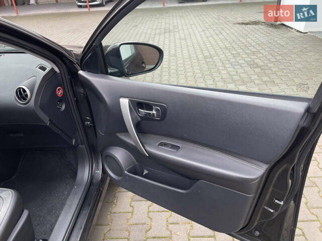 Черный Ниссан Кашкай 2, объемом двигателя 2 л и пробегом 231 тыс. км за 8900 $, фото 22 на Automoto.ua