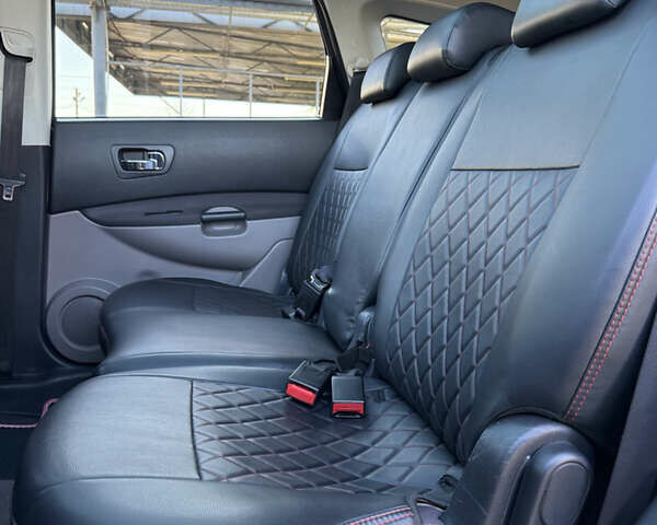 Черный Ниссан Кашкай 2, объемом двигателя 2 л и пробегом 210 тыс. км за 8800 $, фото 15 на Automoto.ua