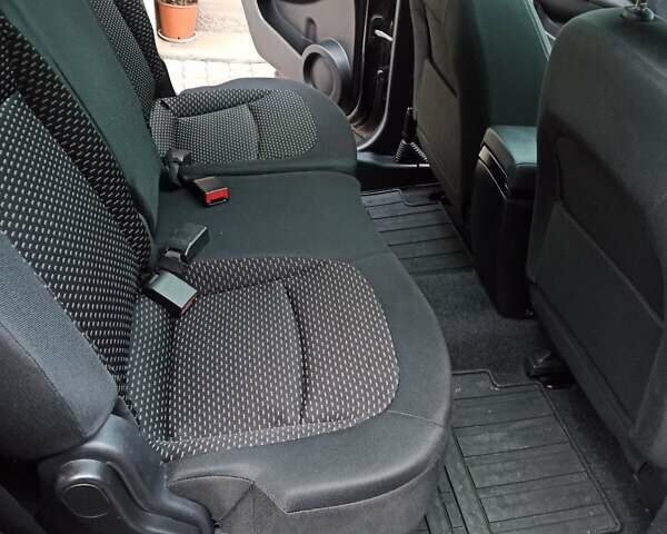 Черный Ниссан Кашкай 2, объемом двигателя 2 л и пробегом 163 тыс. км за 9200 $, фото 5 на Automoto.ua