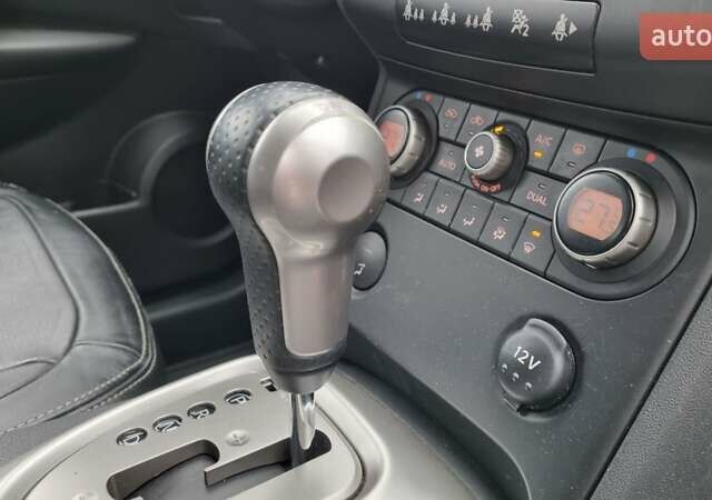 Черный Ниссан Кашкай 2, объемом двигателя 2 л и пробегом 179 тыс. км за 10500 $, фото 26 на Automoto.ua