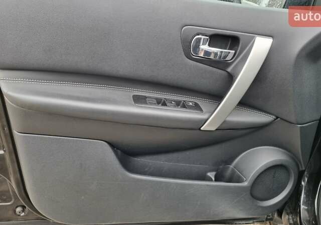 Черный Ниссан Кашкай 2, объемом двигателя 2 л и пробегом 179 тыс. км за 10500 $, фото 21 на Automoto.ua