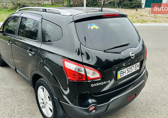 Черный Ниссан Кашкай 2, объемом двигателя 2 л и пробегом 226 тыс. км за 8500 $, фото 5 на Automoto.ua