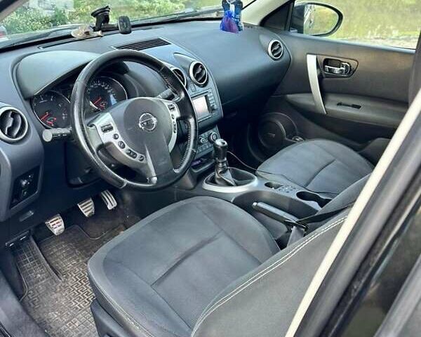 Черный Ниссан Кашкай 2, объемом двигателя 1.5 л и пробегом 218 тыс. км за 9500 $, фото 3 на Automoto.ua