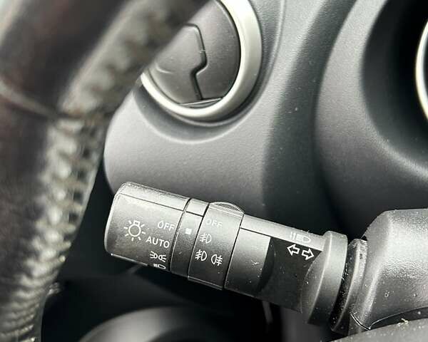 Черный Ниссан Кашкай 2, объемом двигателя 1.5 л и пробегом 151 тыс. км за 12300 $, фото 31 на Automoto.ua